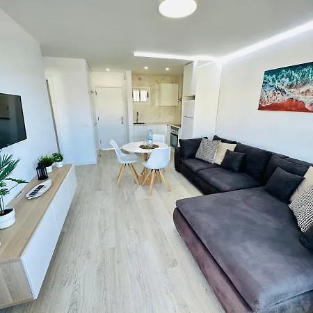 Newly Renovated Vistas Muelle De Cristianos Pier View Free Wifi アパート