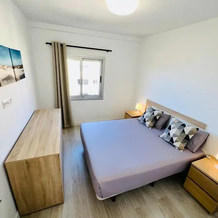 アパート Newly Renovated Vistas Muelle De Cristianos Pier View Free Wifi アロナ
