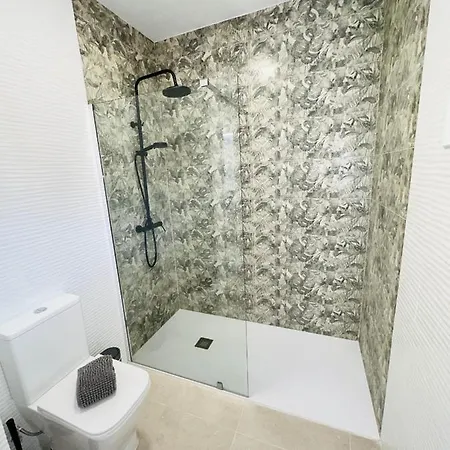 Newly Renovated Vistas Muelle De Cristianos Pier View Free Wifi Apartamento Arona (Tenerife)