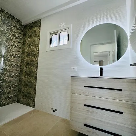 Newly Renovated Vistas Muelle De Cristianos Pier View Free Wifi Apartamento