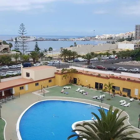 Newly Renovated Vistas Muelle De Cristianos Pier View Free Wifi アパート アロナ