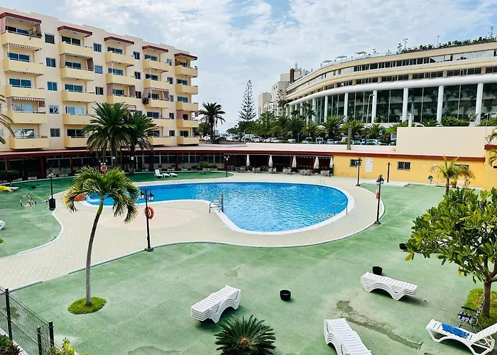 Newly Renovated Vistas Muelle De Cristianos Pier View Free Wifi アパート